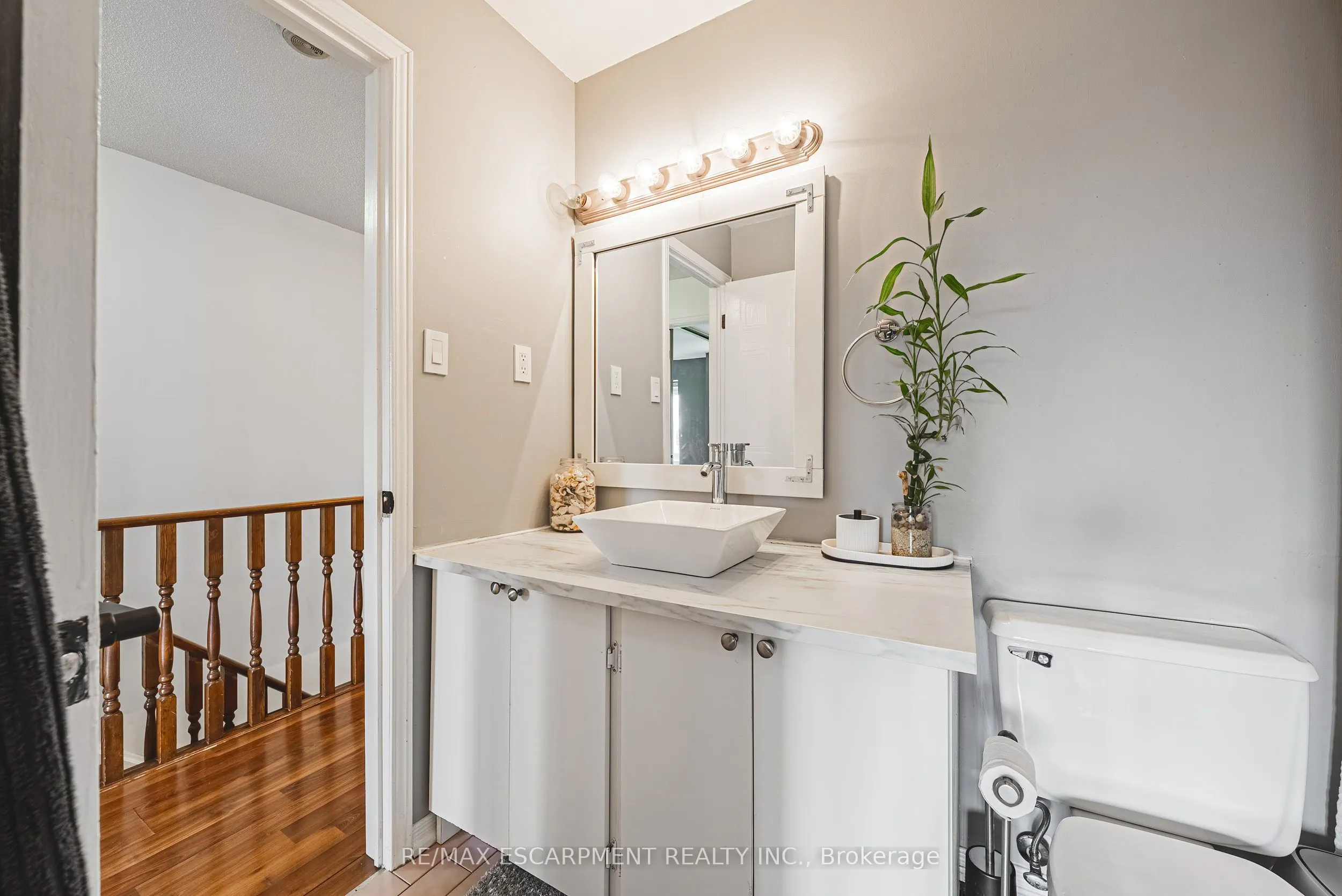 895 Maple Avenue, #116