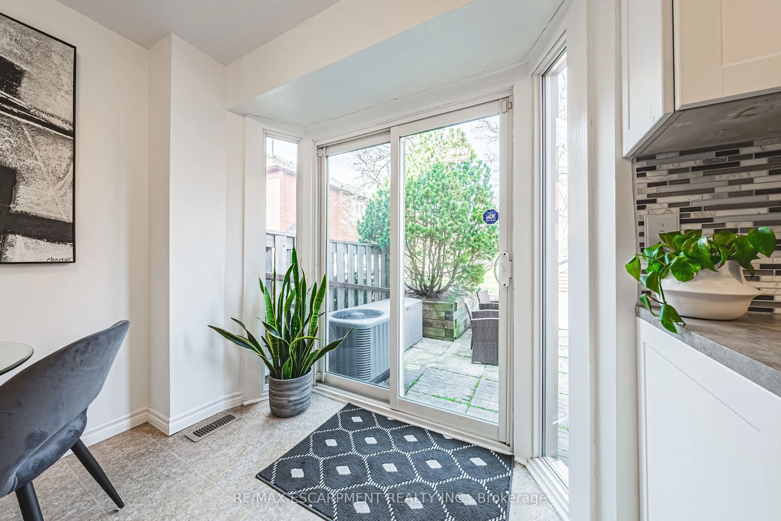 895 Maple Avenue, #116