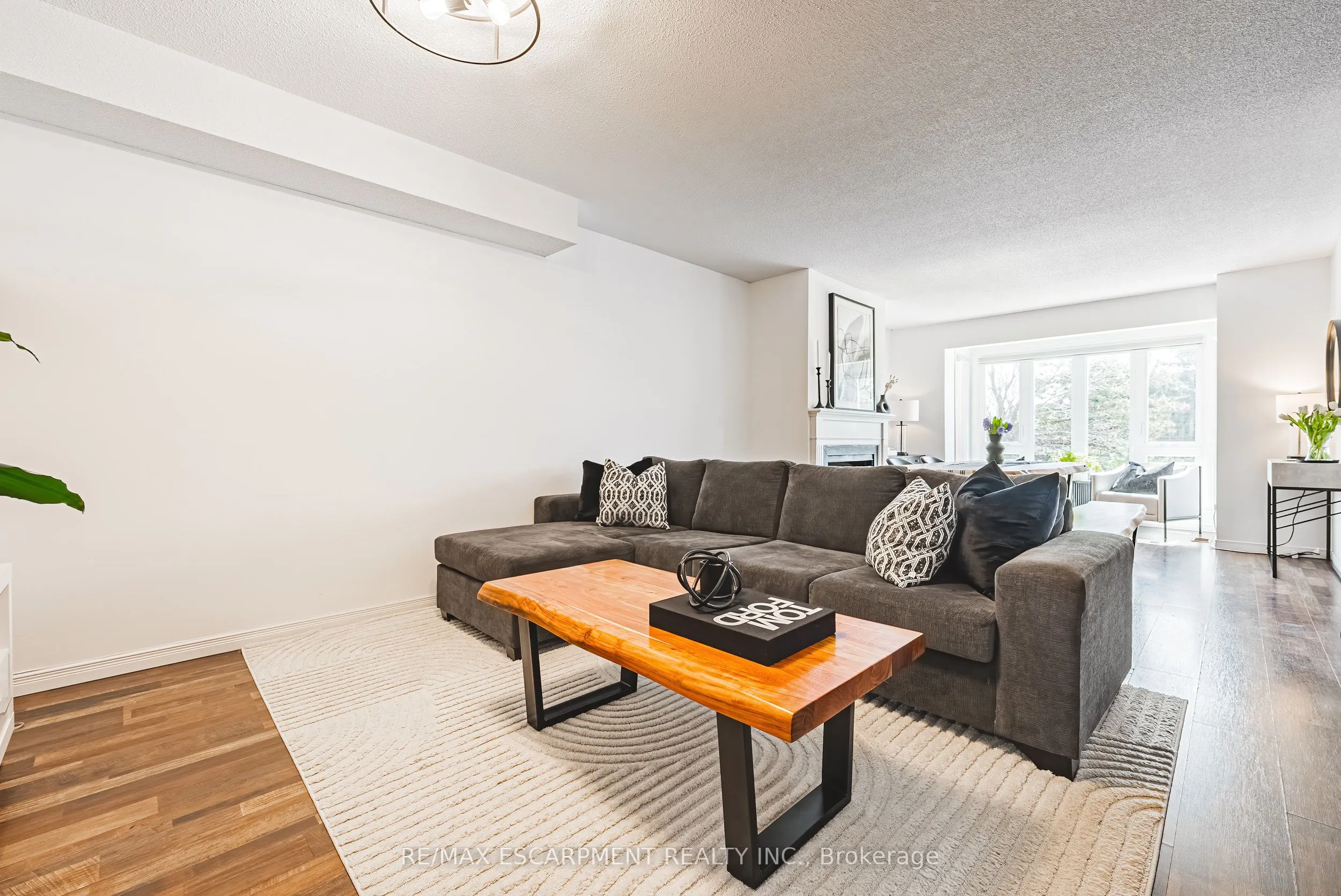 895 Maple Avenue, #116