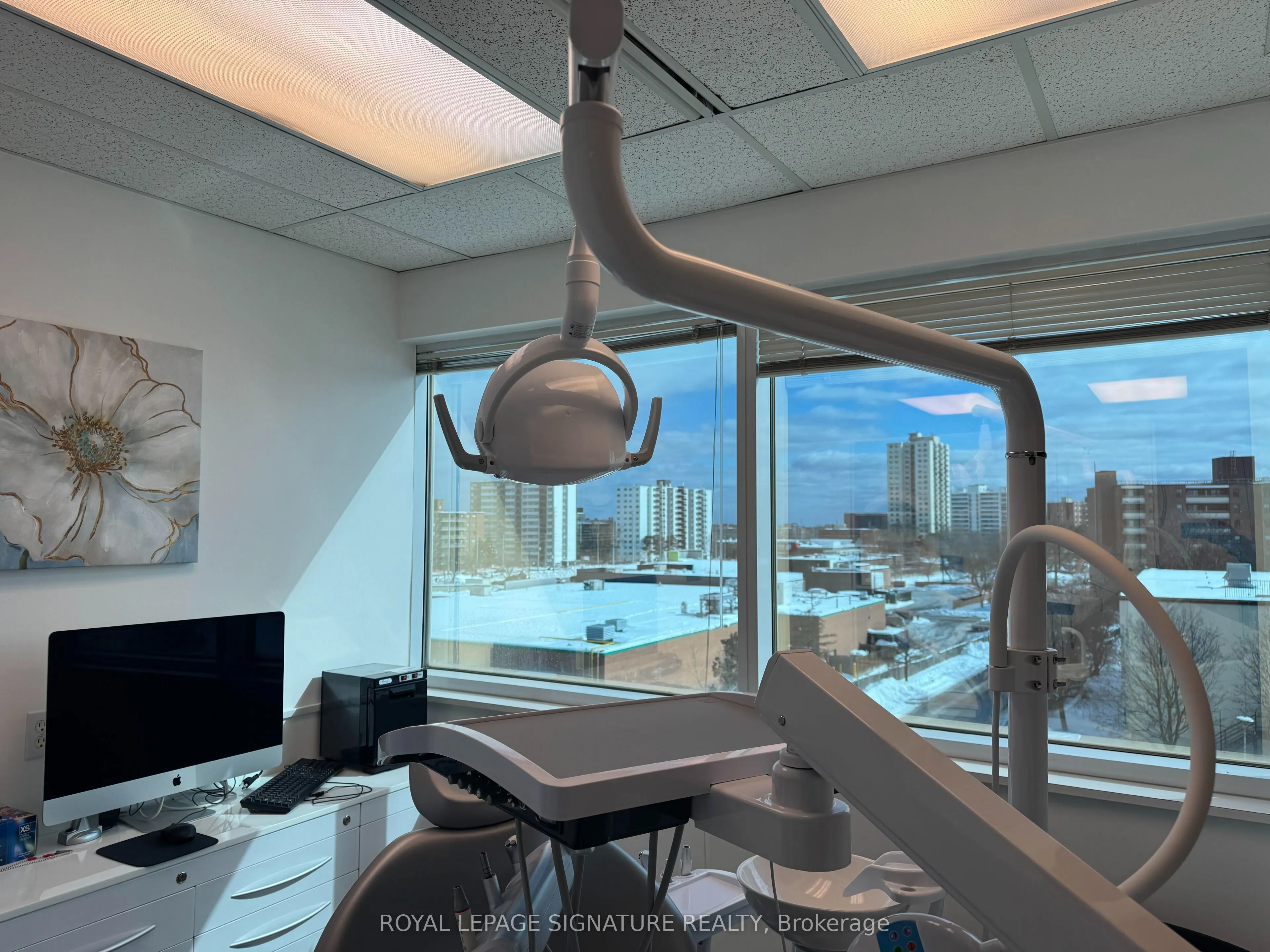 71 King Street W, #405