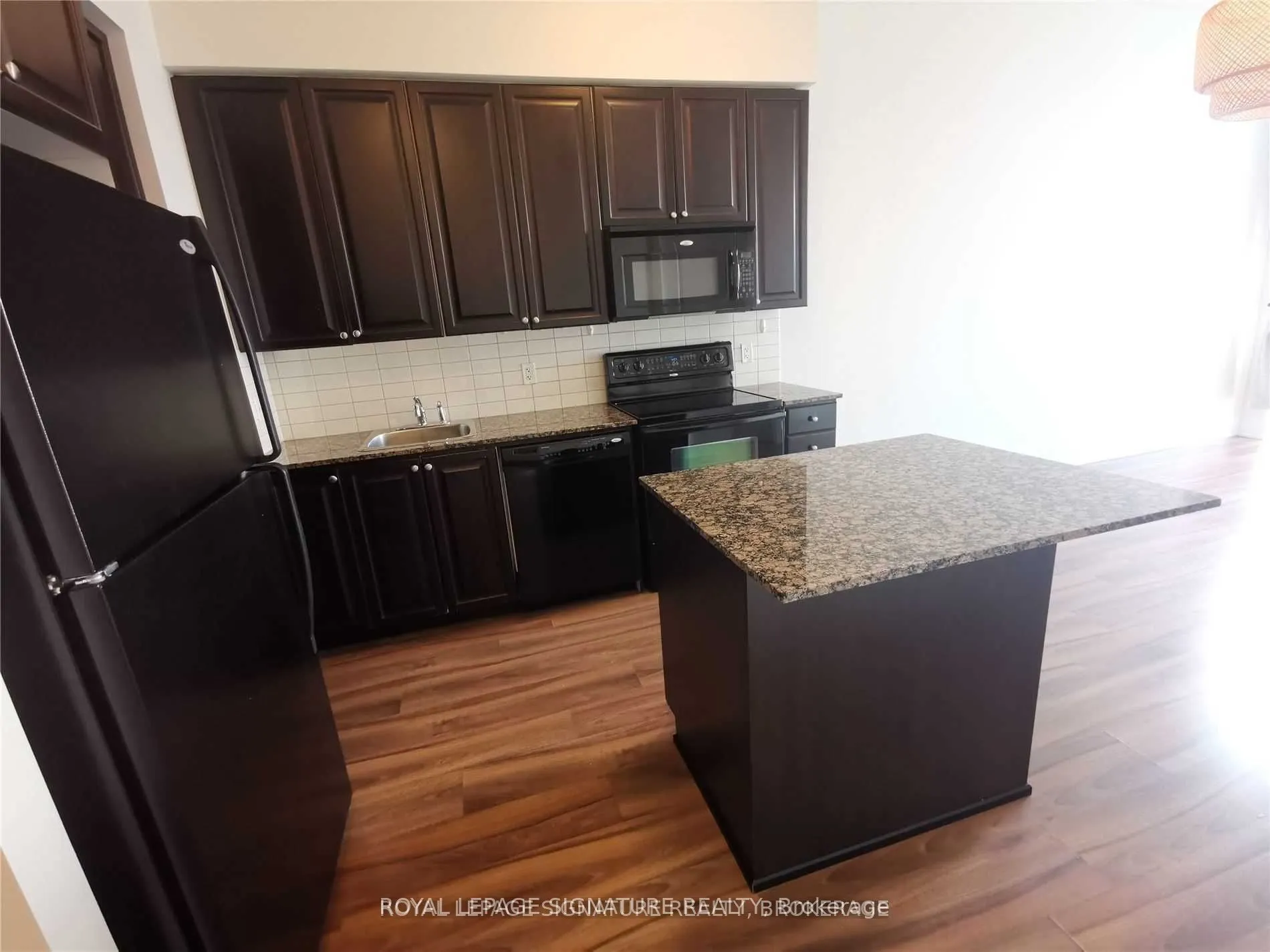 330 Burnhamthorpe Road W, #Ph01