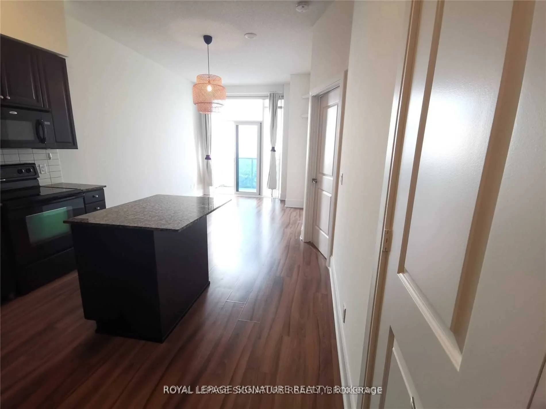 330 Burnhamthorpe Road W, #Ph01