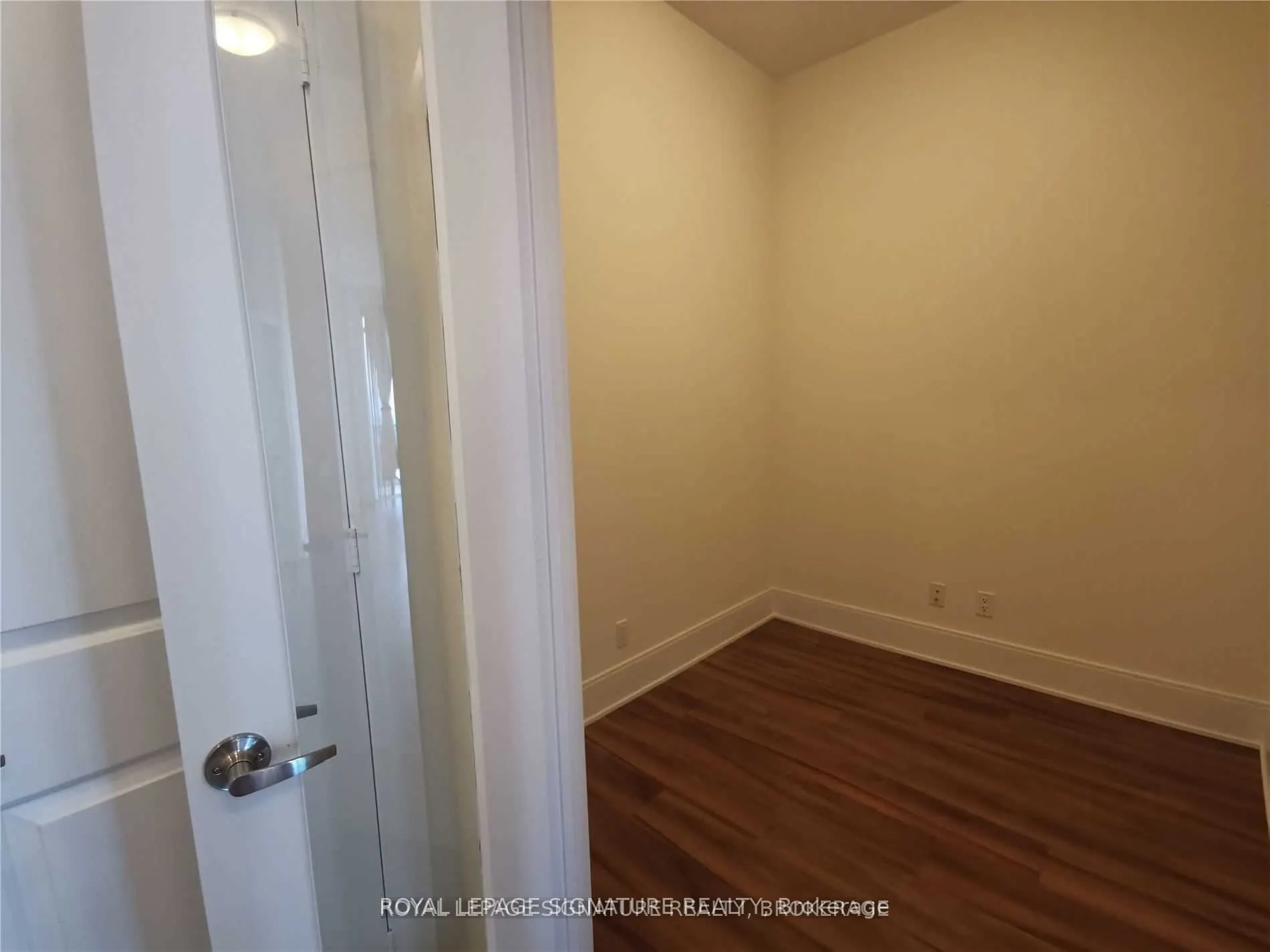 330 Burnhamthorpe Road W, #Ph01