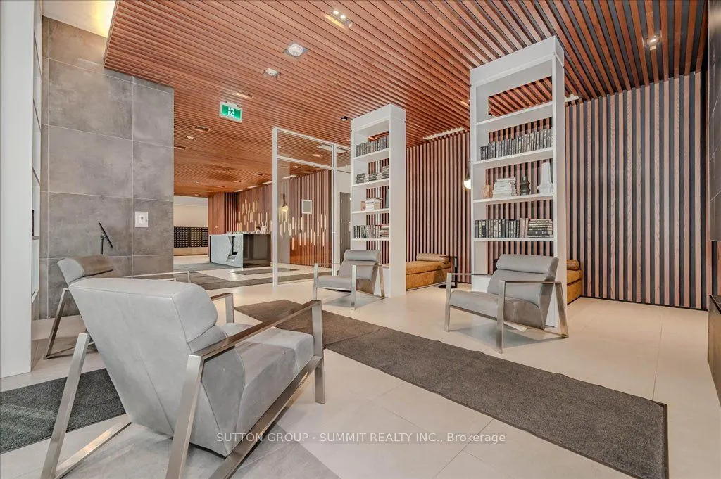 297 Oak Walk Drive, #802