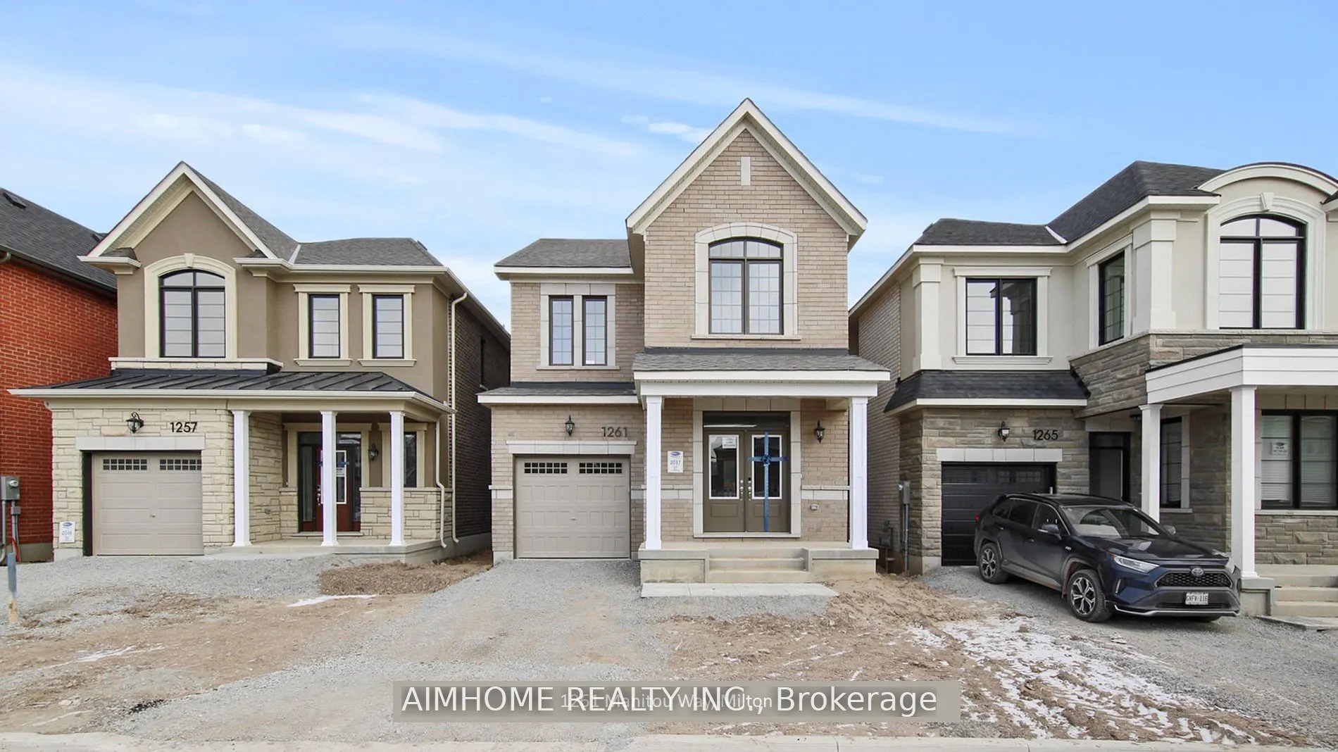 1261 Manitou Way