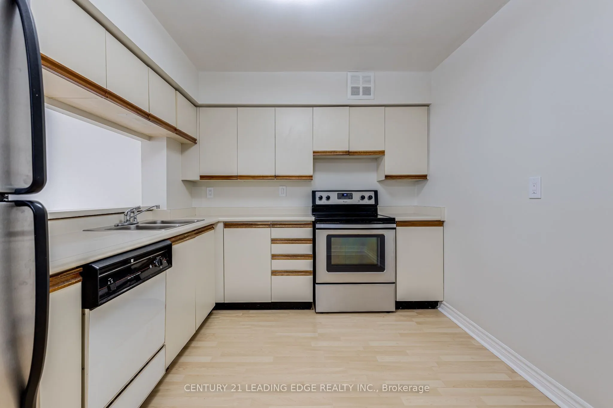 1485 Lakeshore Road E, #115