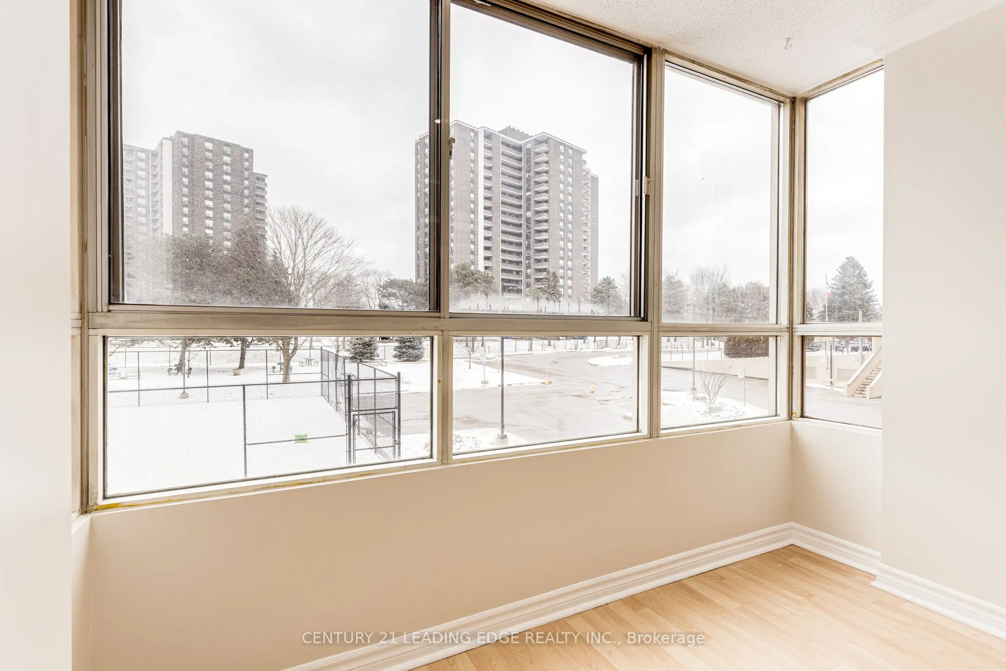 1485 Lakeshore Road E, #115