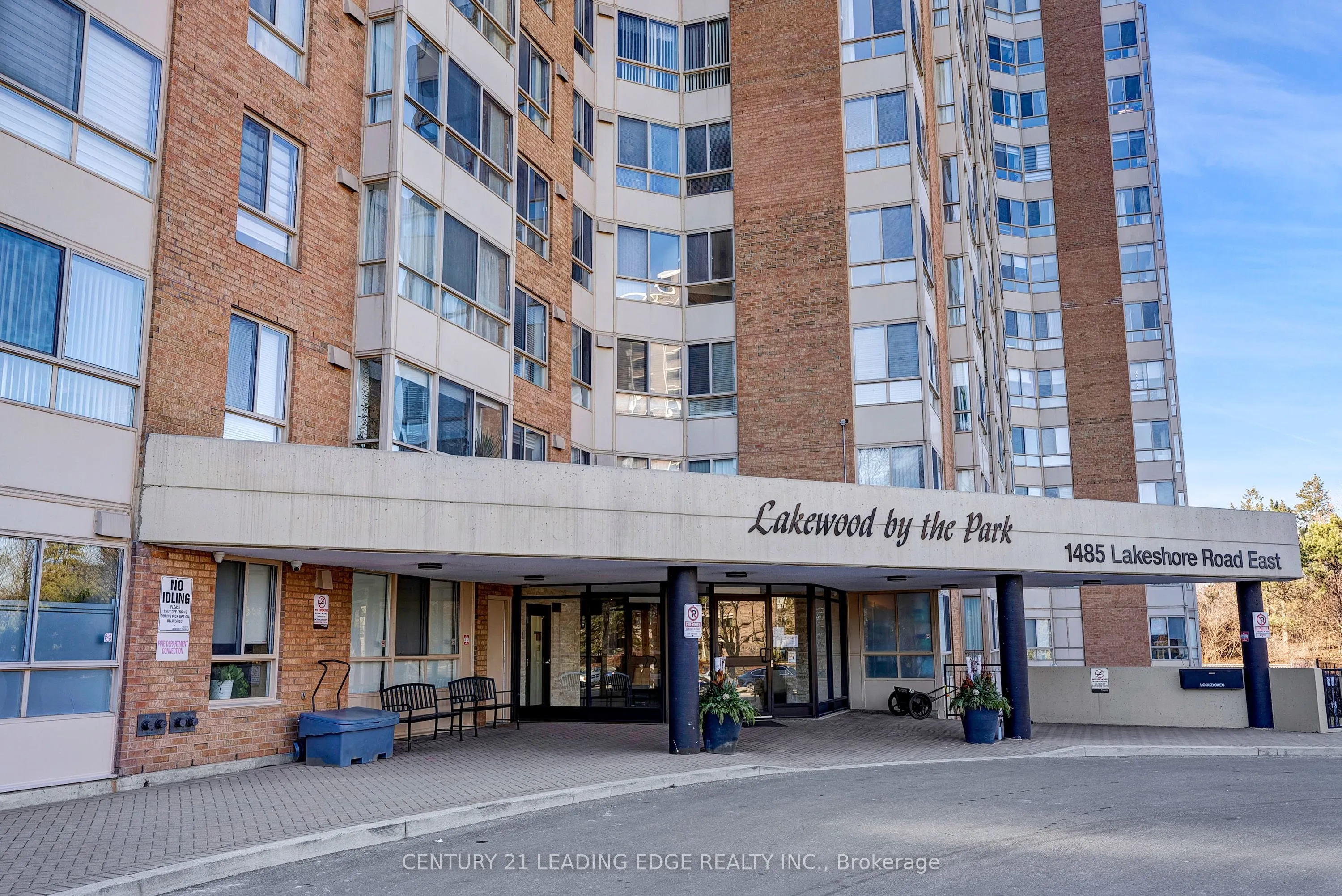 1485 Lakeshore Road E, #115