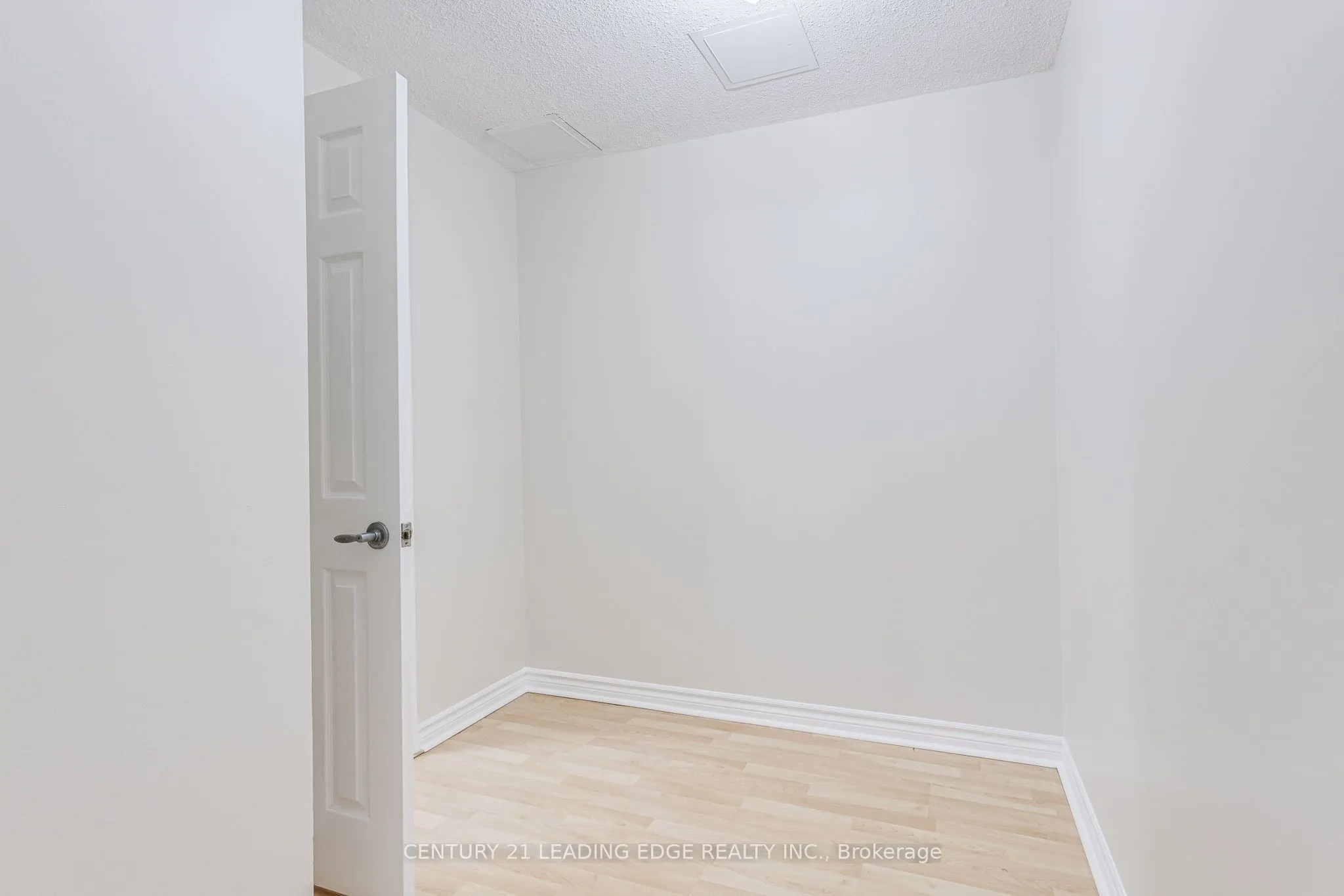 1485 Lakeshore Road E, #115