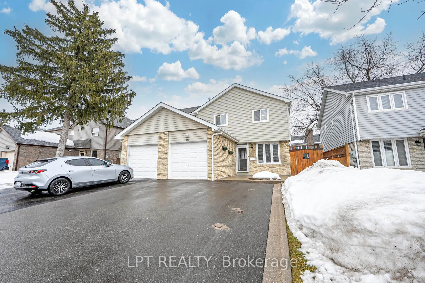 18 Nottawasaga Crescent