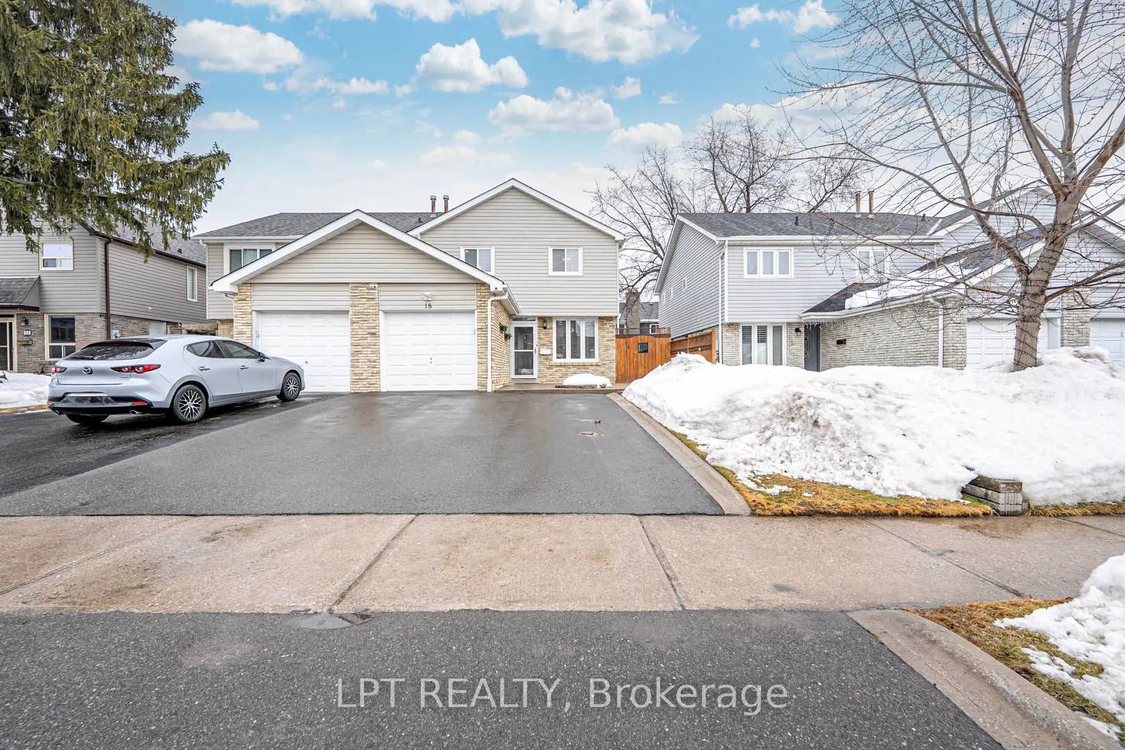 18 Nottawasaga Crescent