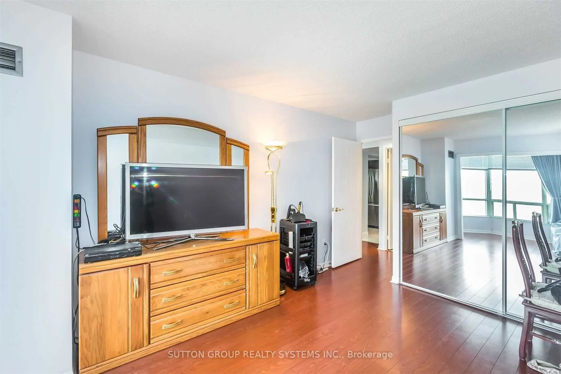 1 Hickory Tree Road, #1810
