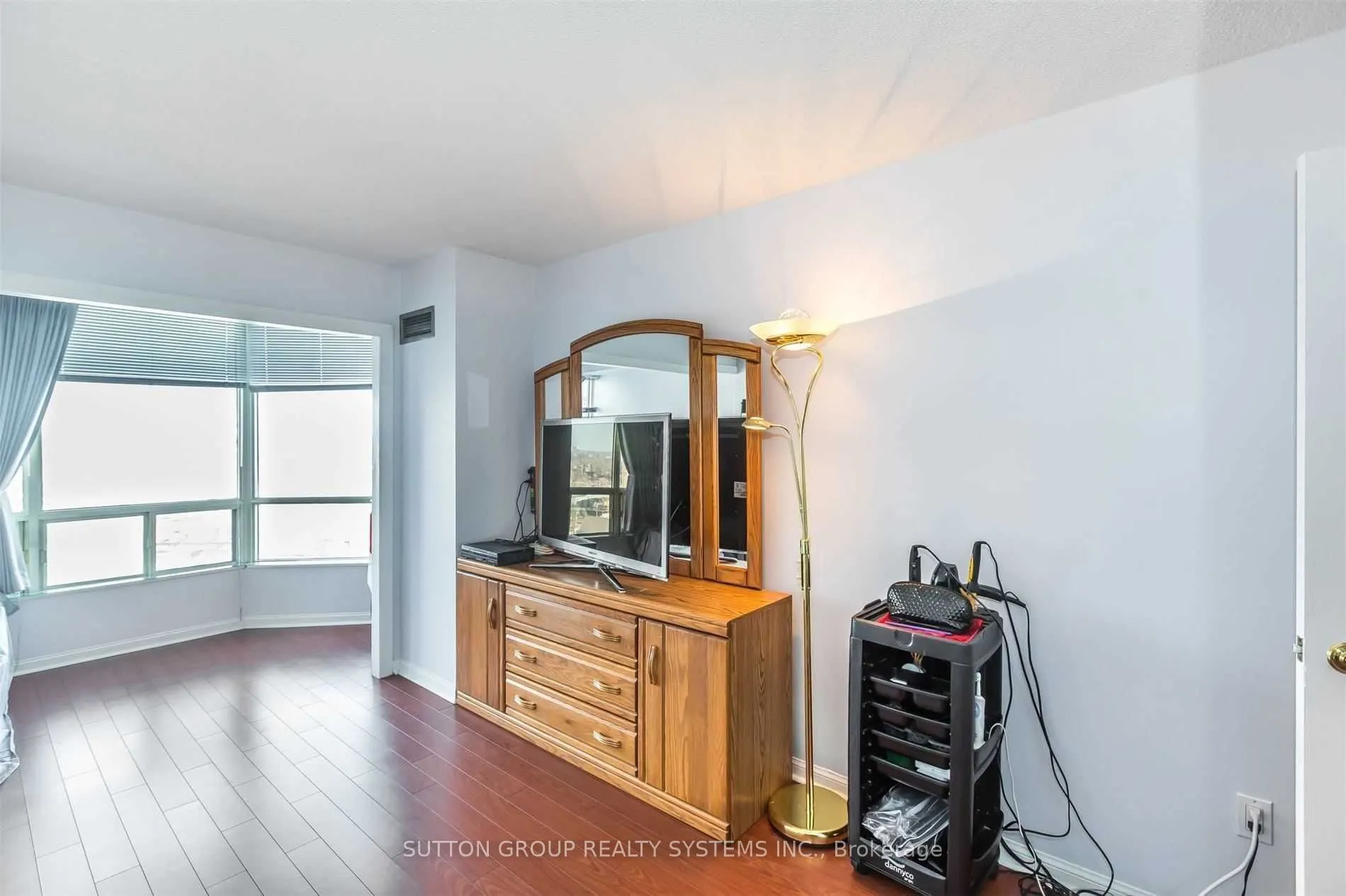 1 Hickory Tree Road, #1810