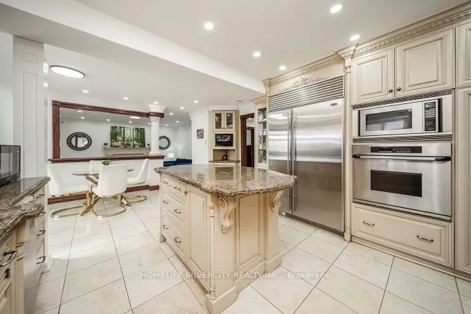 14 Rembrandt Crescent