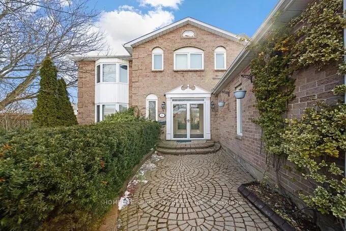14 Rembrandt Crescent