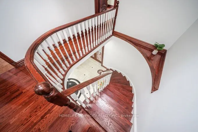14 Rembrandt Crescent
