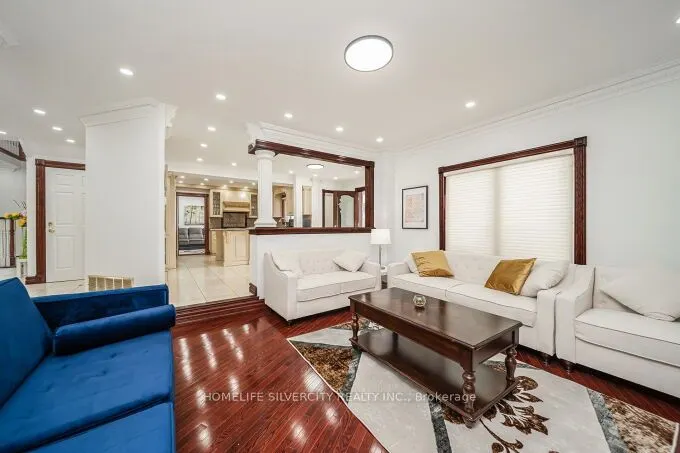14 Rembrandt Crescent