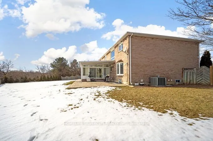 14 Rembrandt Crescent