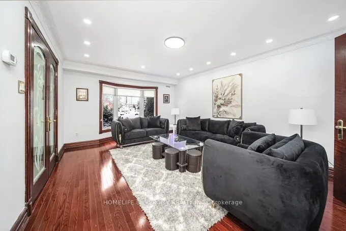 14 Rembrandt Crescent
