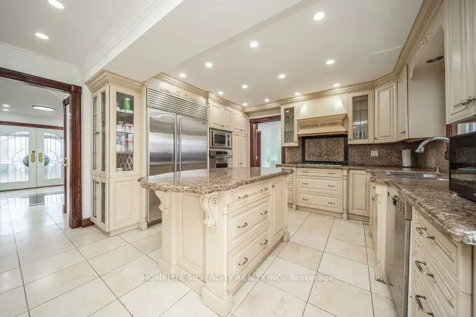14 Rembrandt Crescent