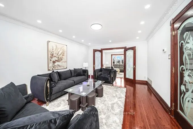 14 Rembrandt Crescent