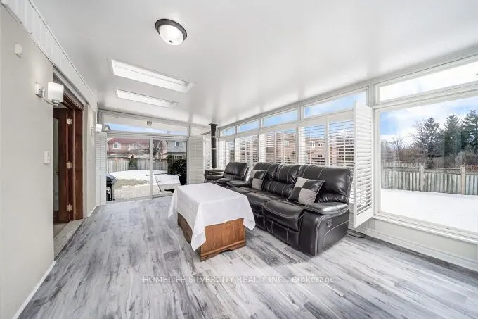 14 Rembrandt Crescent