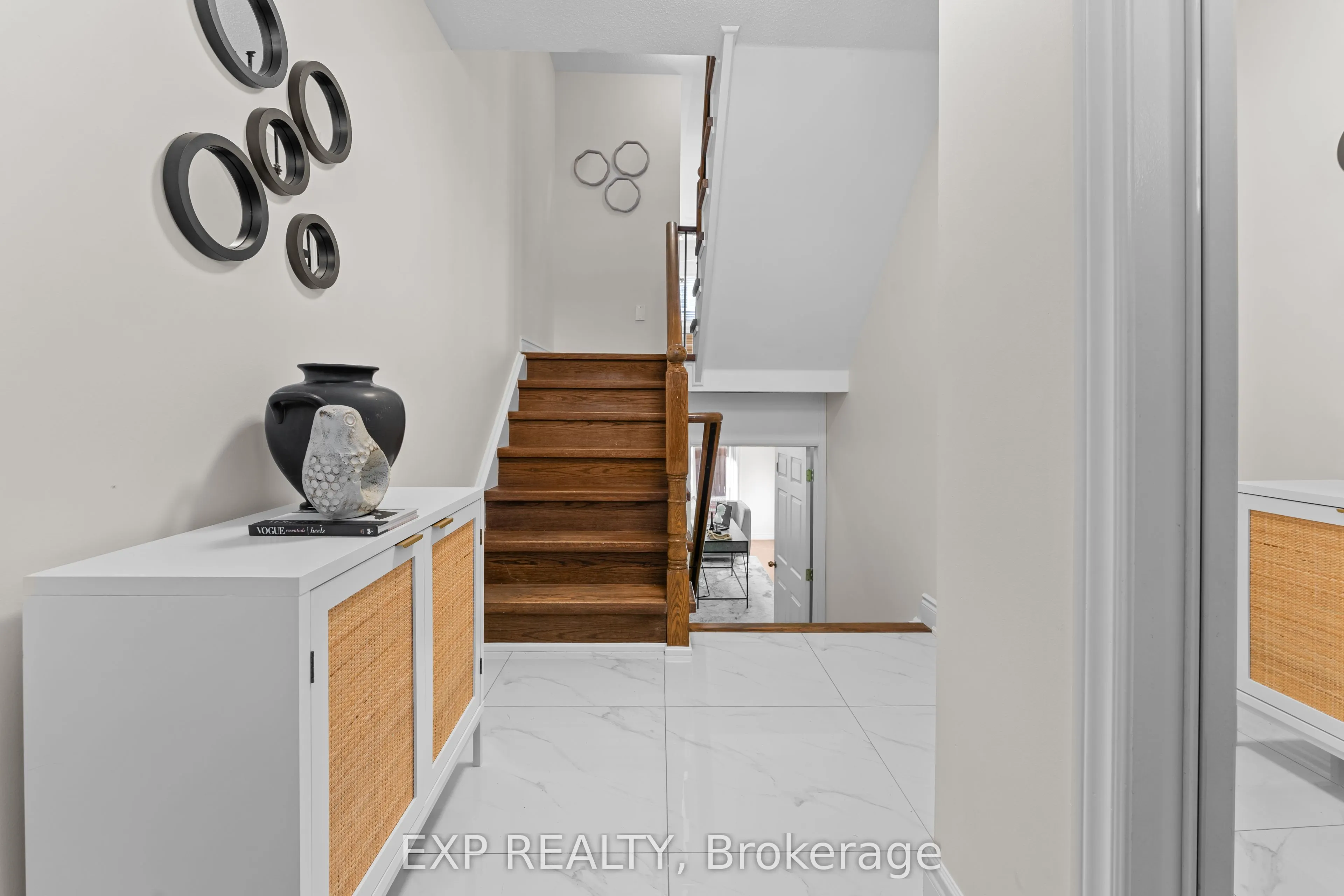 2329 Saddlecreek Crescent