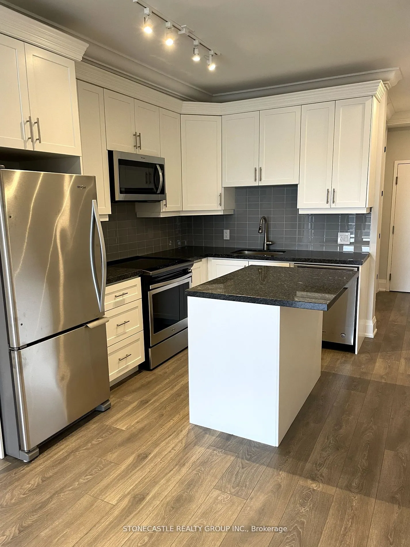 4040 Upper Middle Road, #323