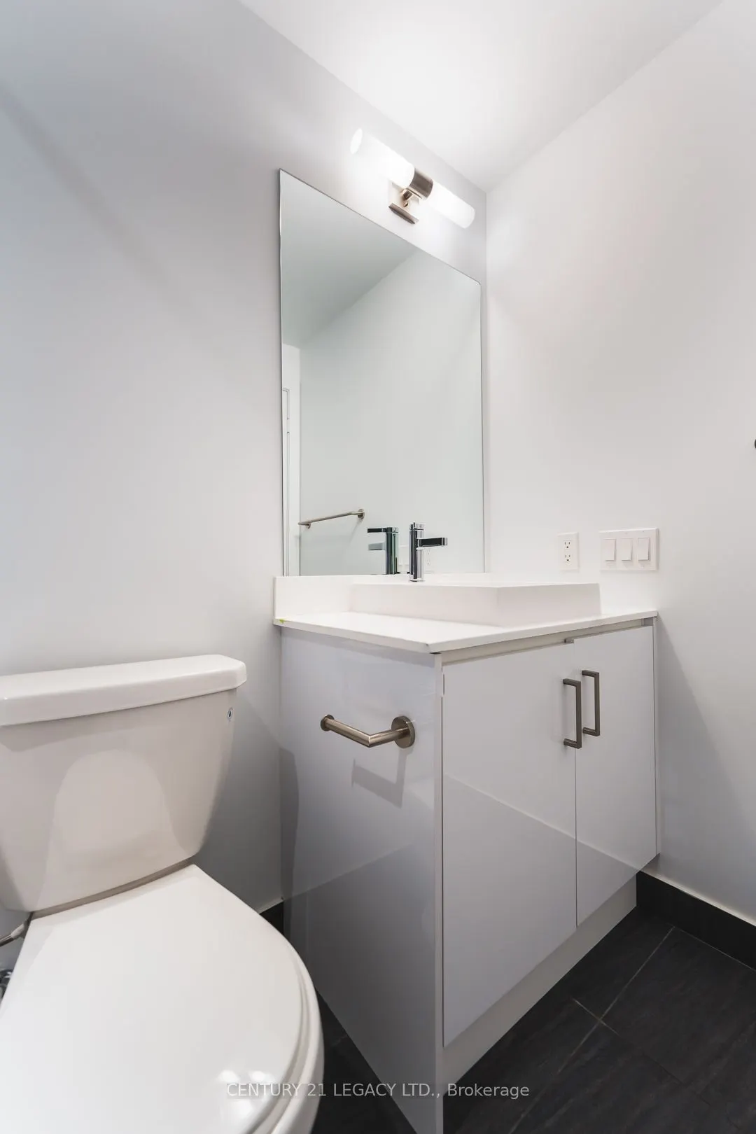 251 Manitoba Street, #1808