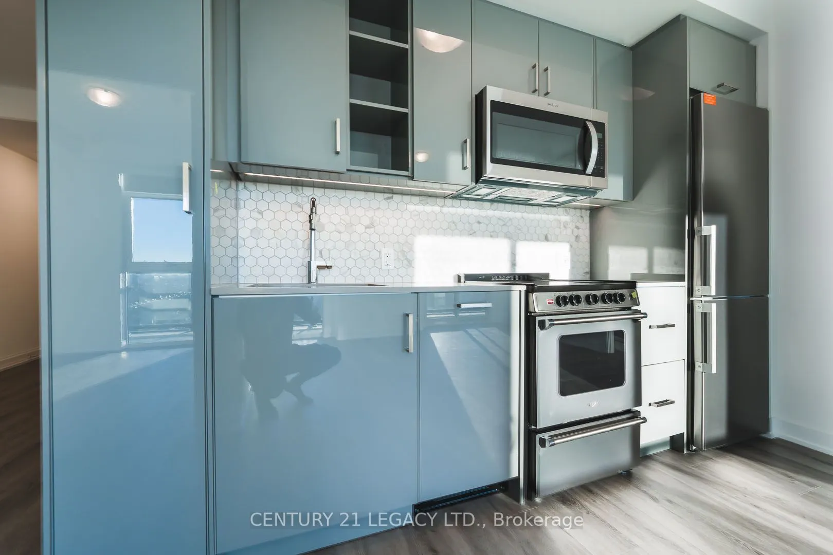 251 Manitoba Street, #1808