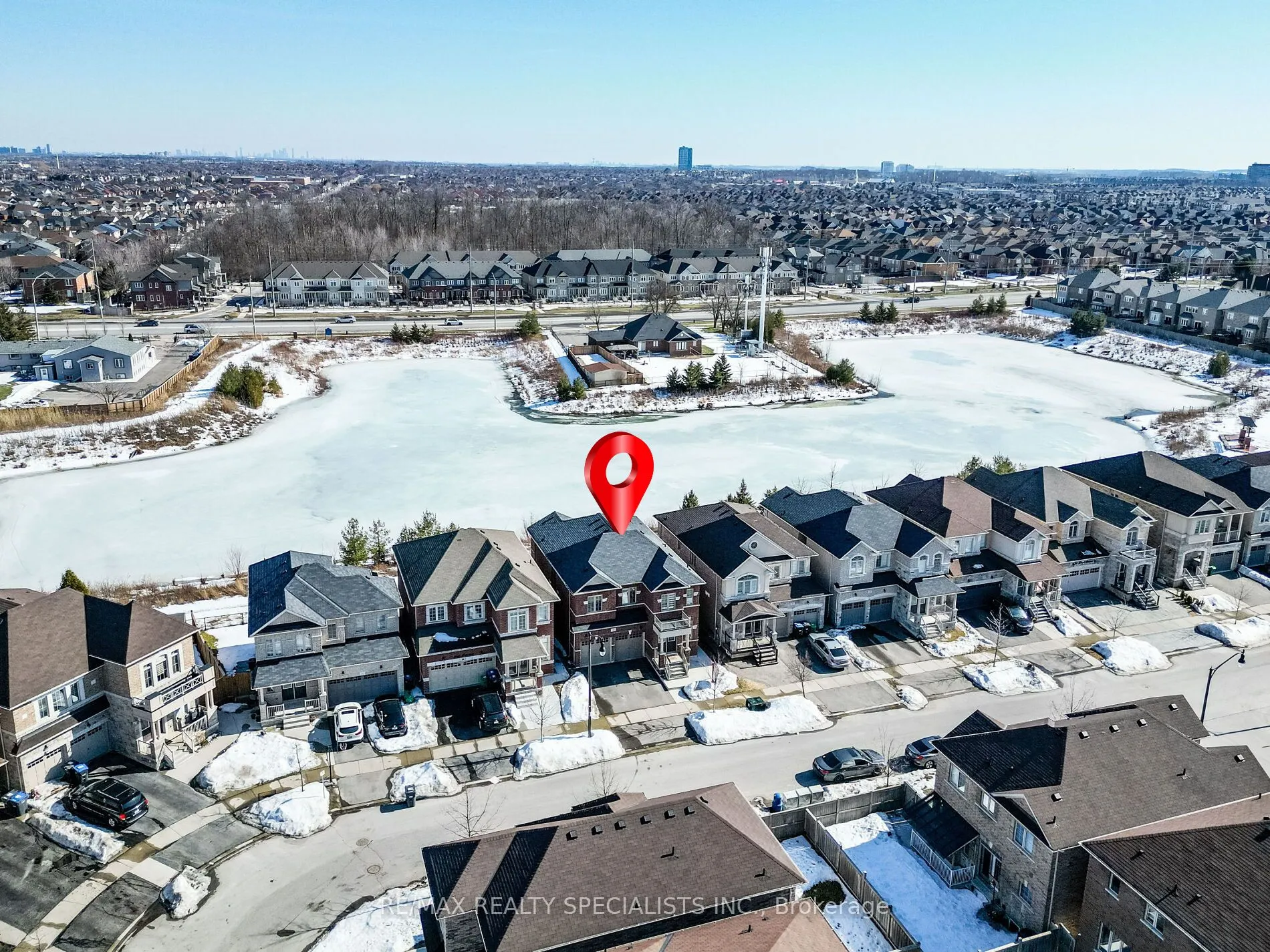 26 Lloyd Crescent