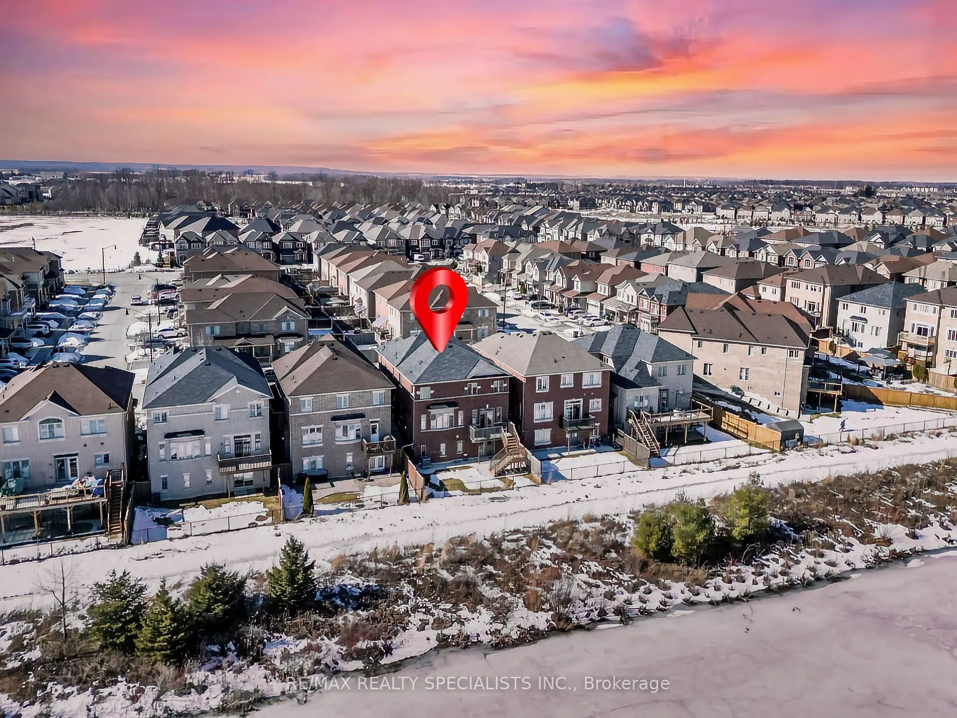26 Lloyd Crescent