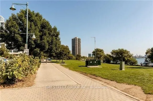 39 annie craig Drive, #407