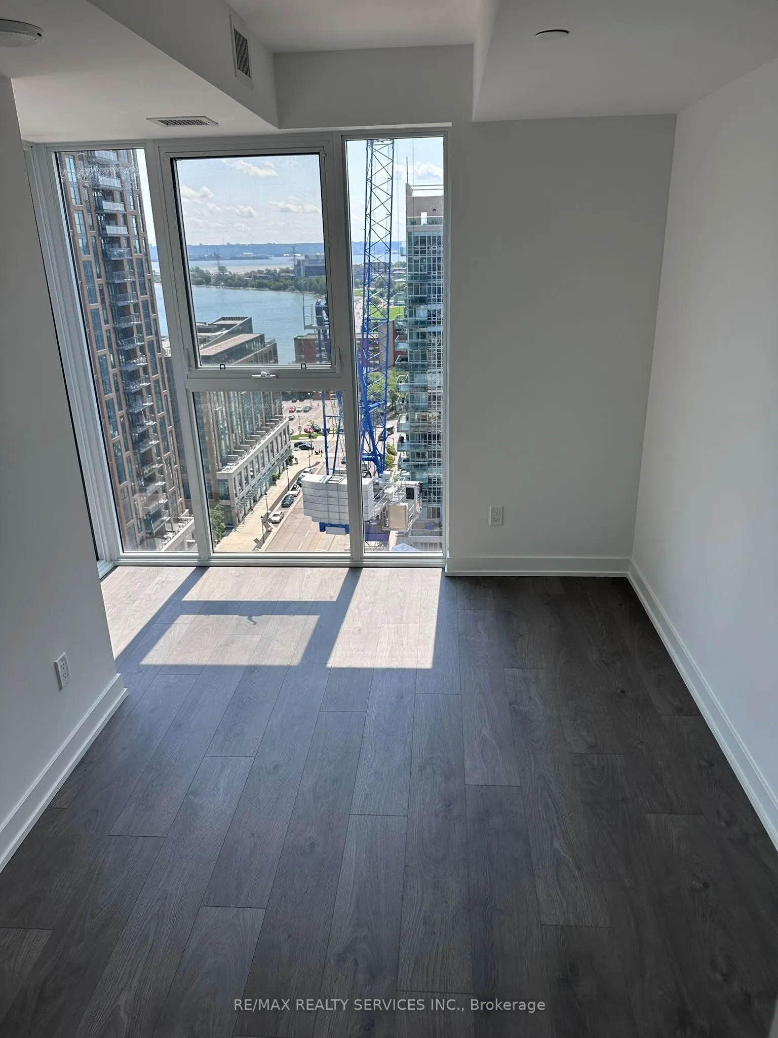 370 Martha Street, #1708
