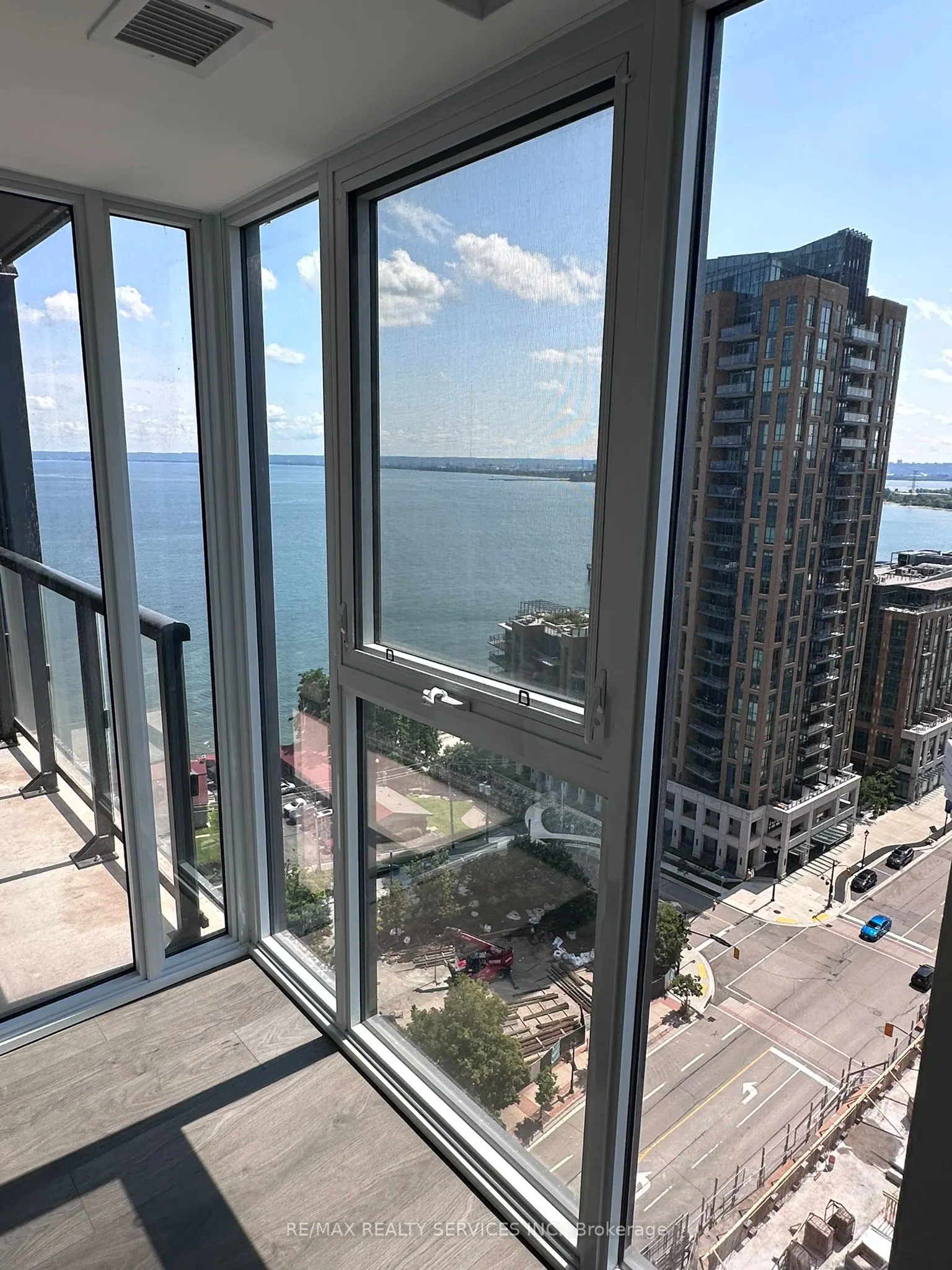 370 Martha Street, #1708