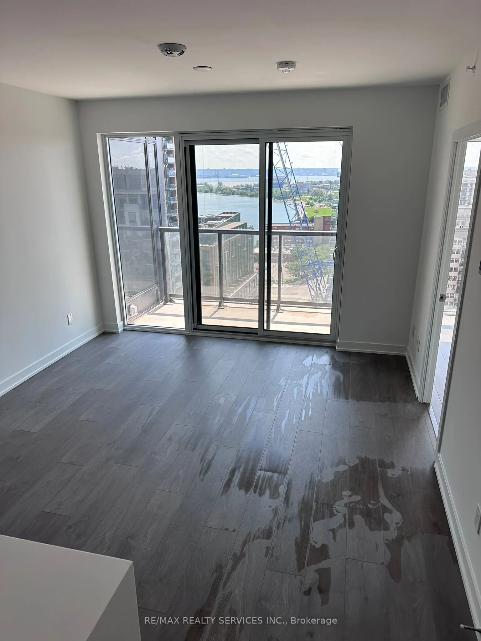 370 Martha Street, #1708