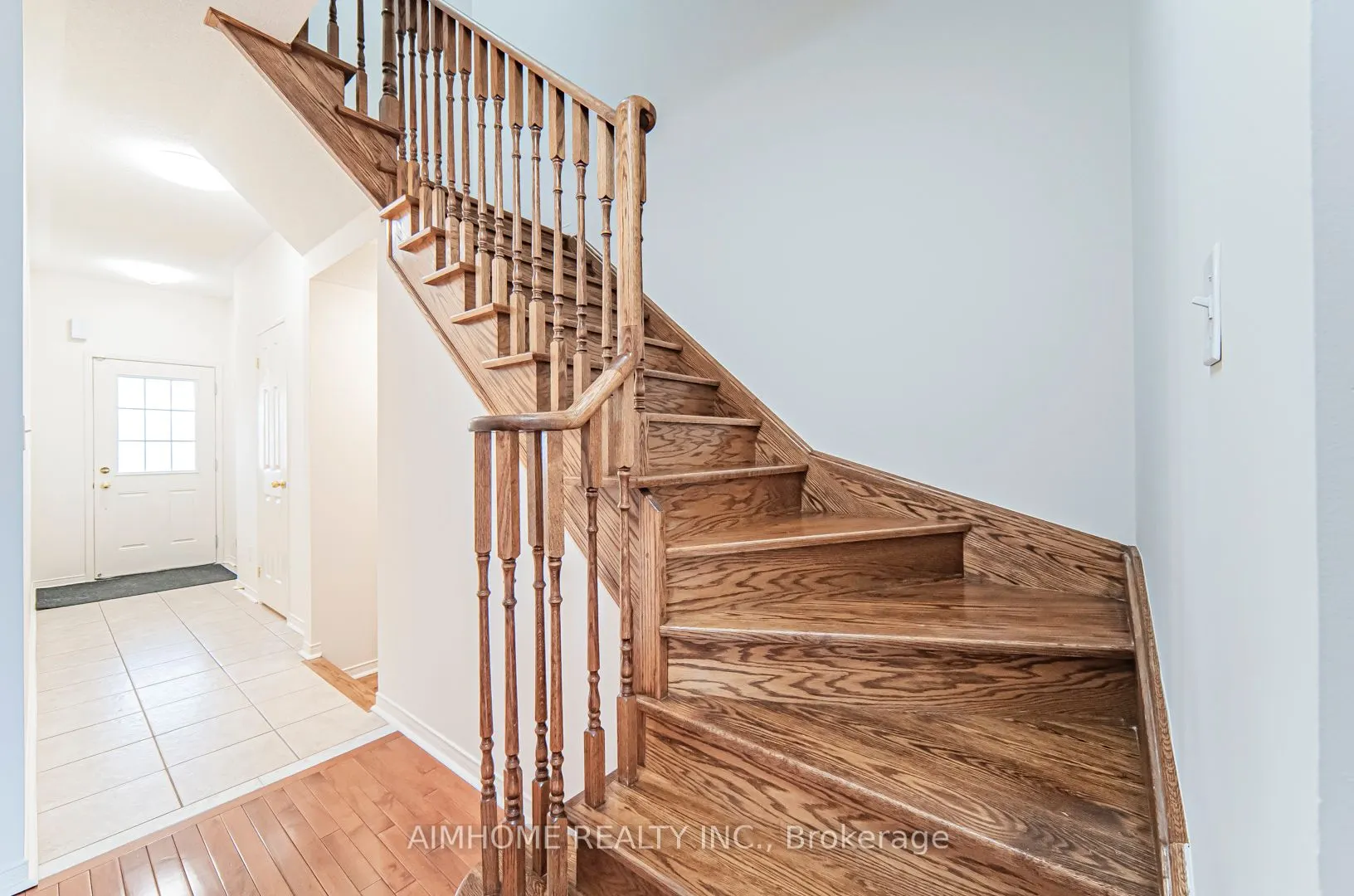 688 Courtney Valley Road