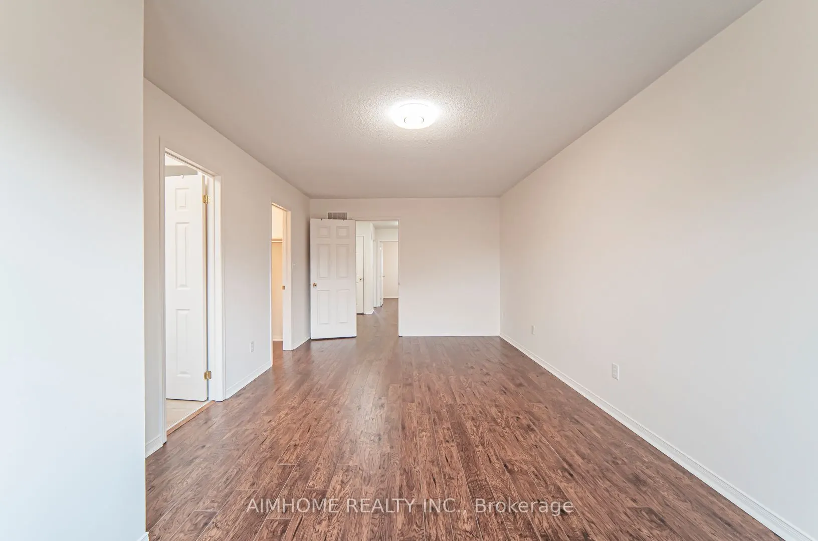688 Courtney Valley Road