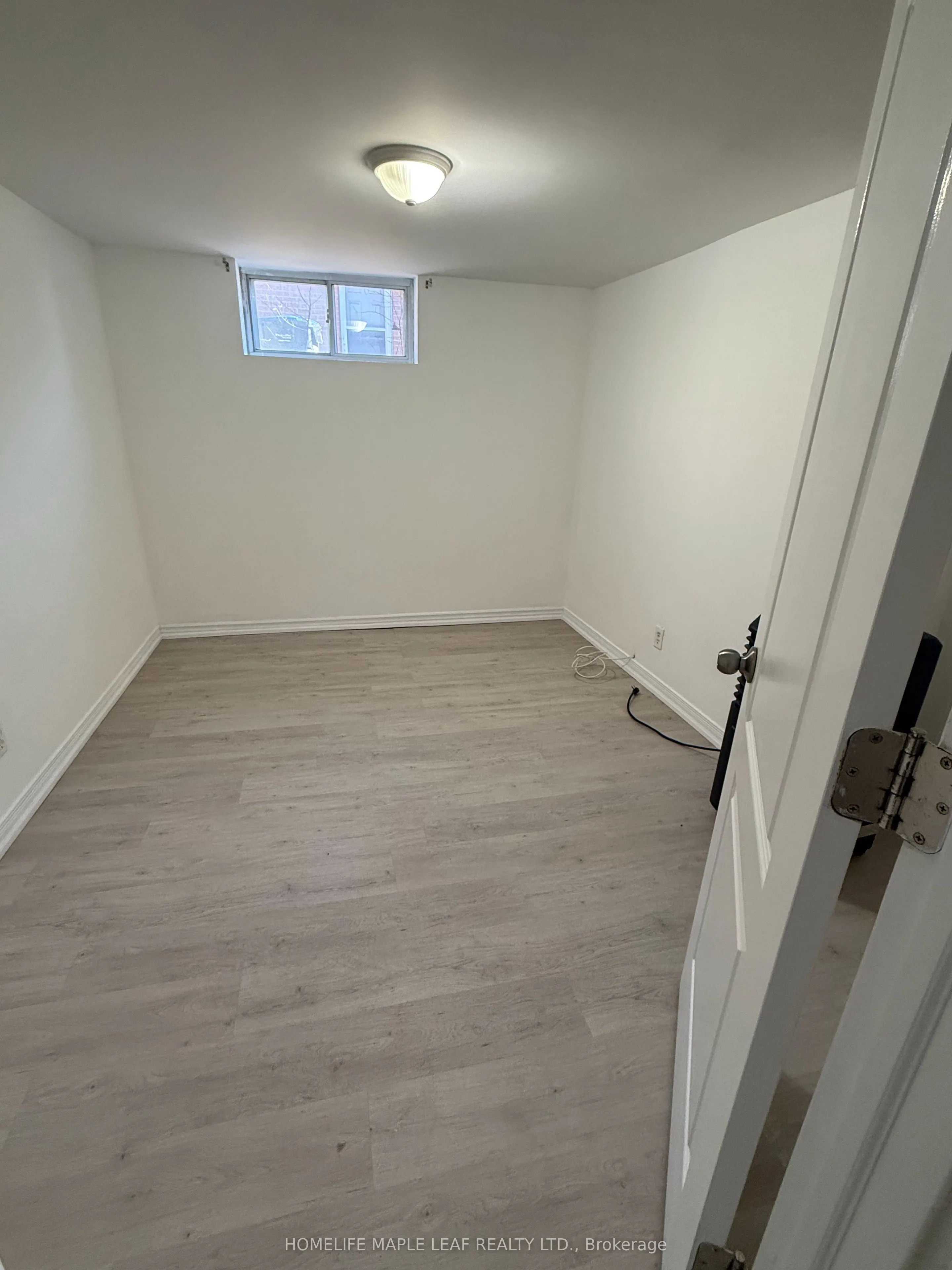 21 ALBION Crescent, #Bsmt