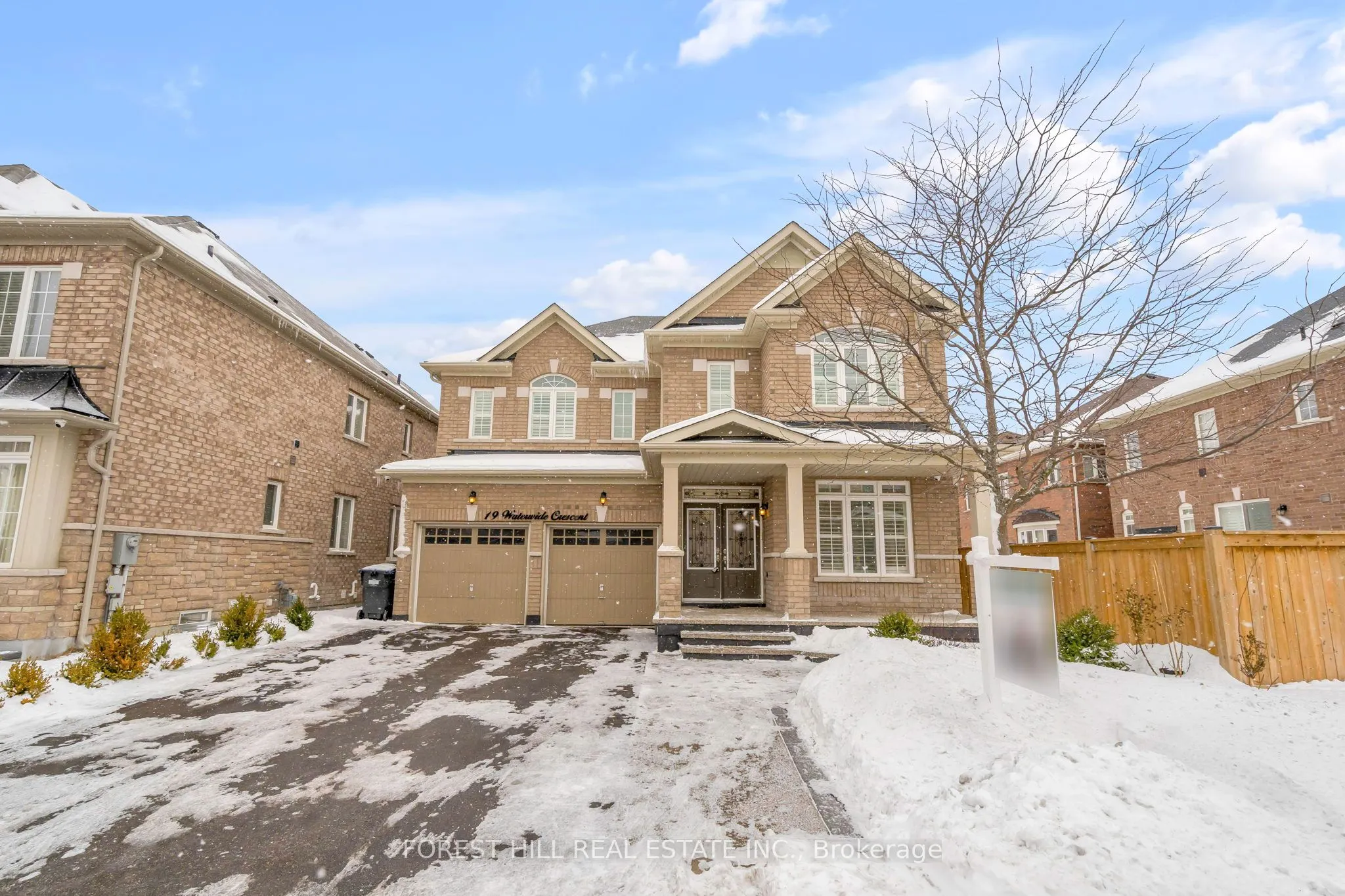 19 Waterwide Crescent