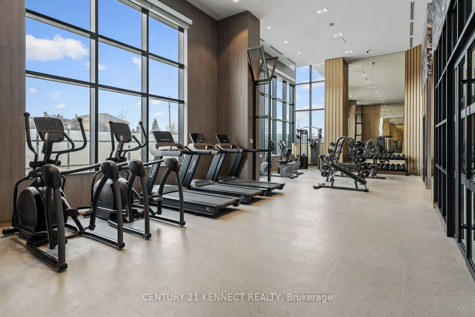 395 Dundas Street W, #804