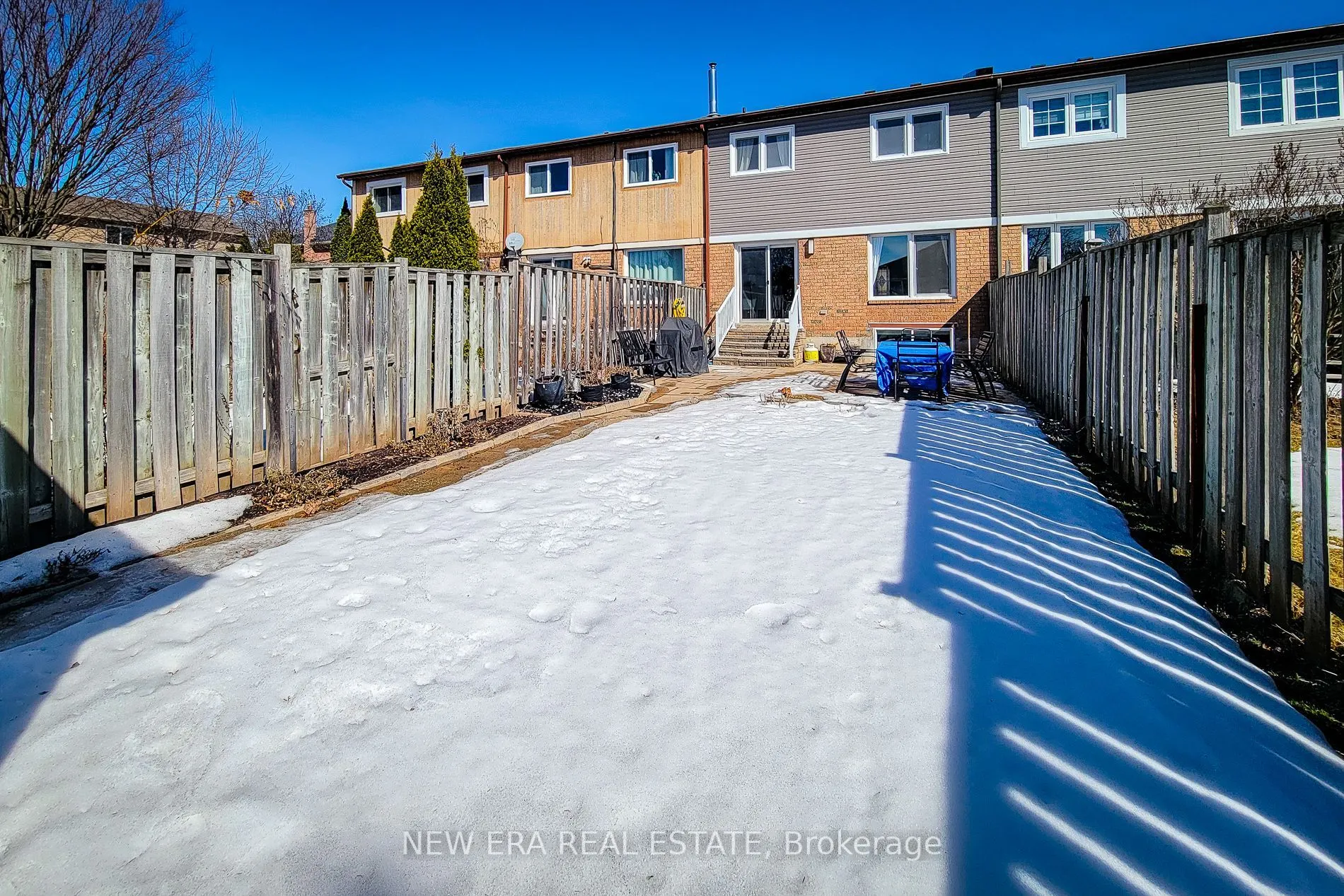 2152 Pelee Boulevard