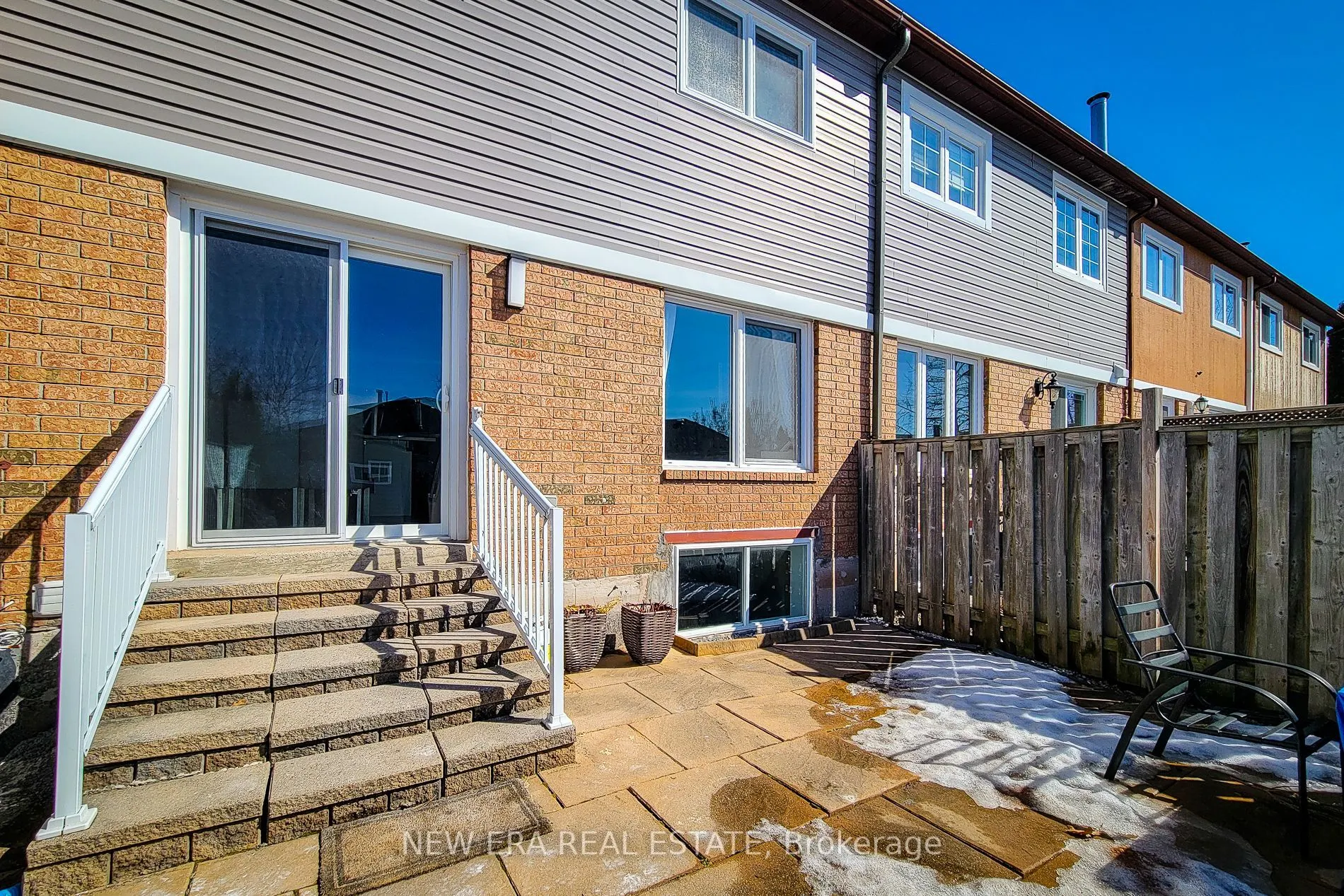 2152 Pelee Boulevard