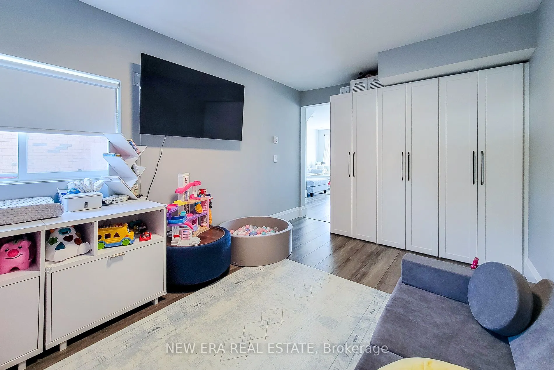 2152 Pelee Boulevard