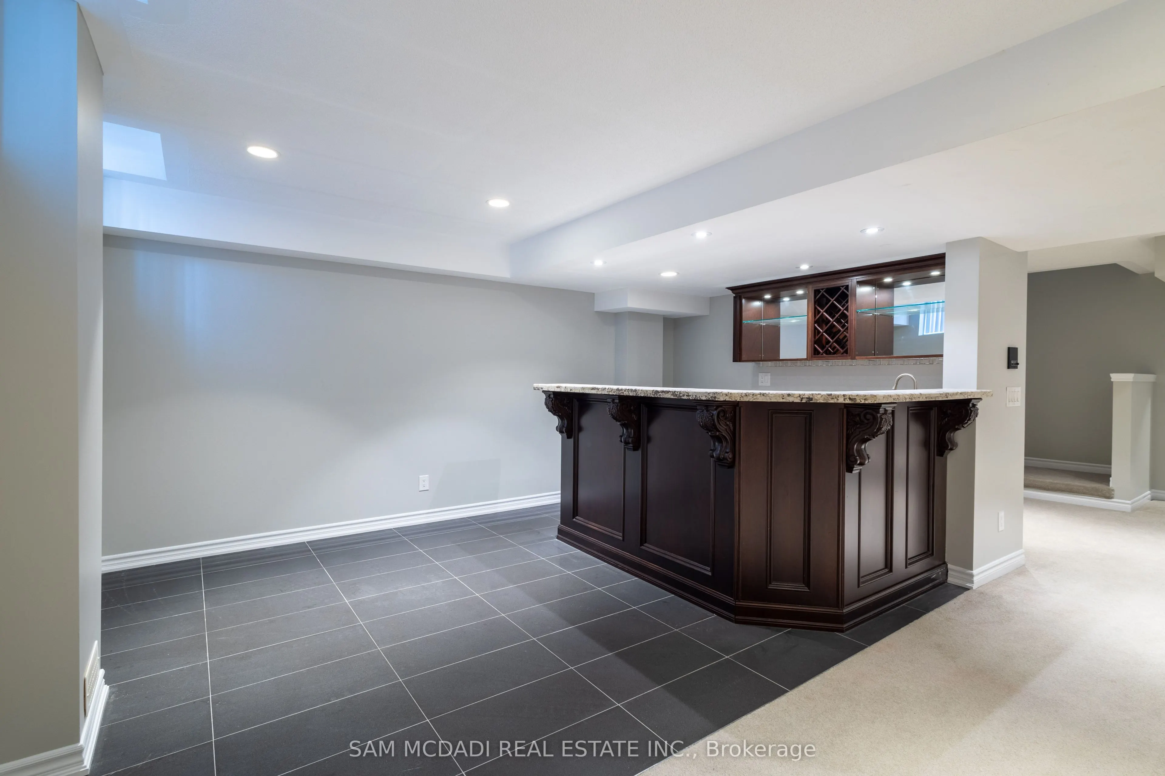 5572 Trailbank Drive