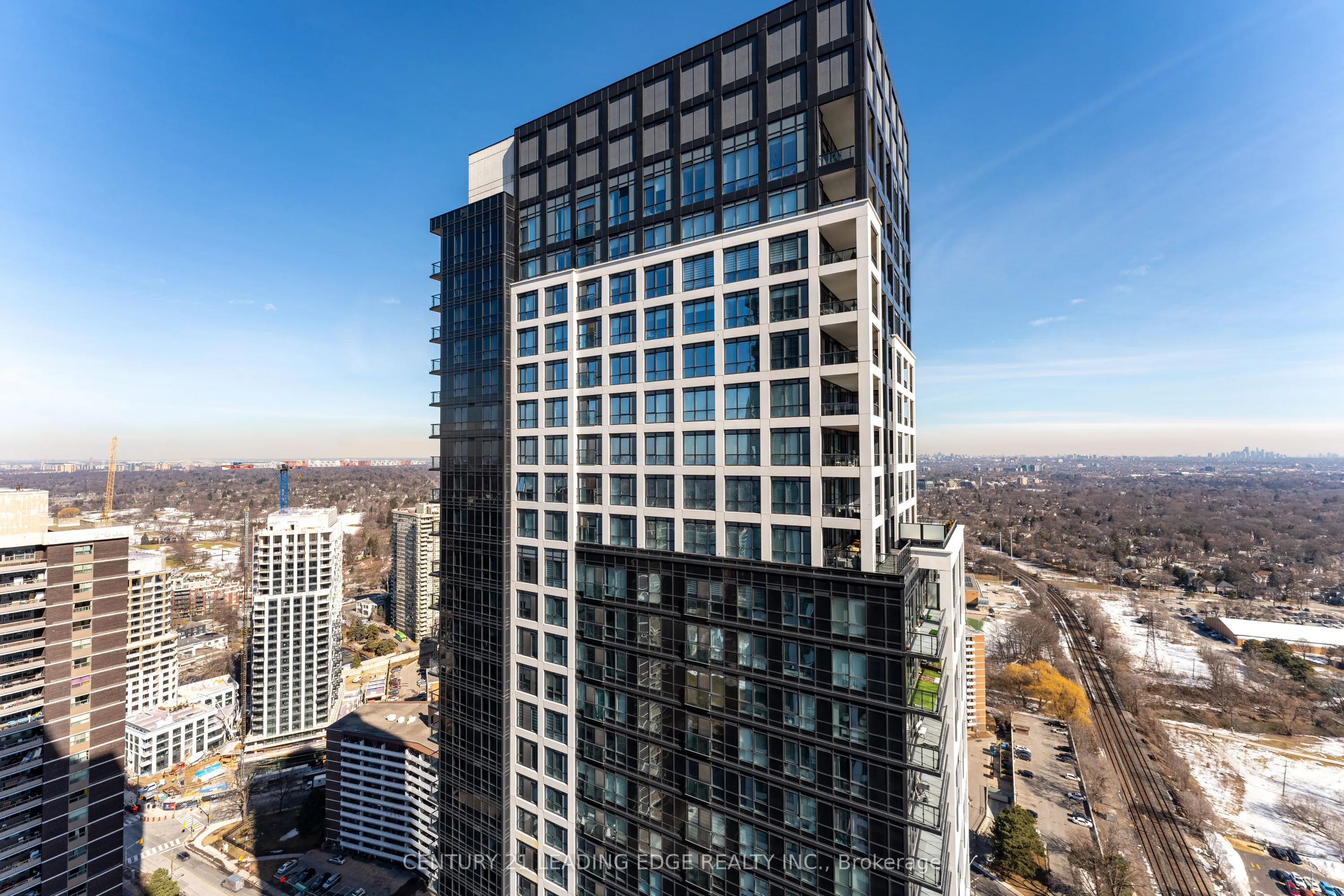 7 MABELLE Avenue #3807