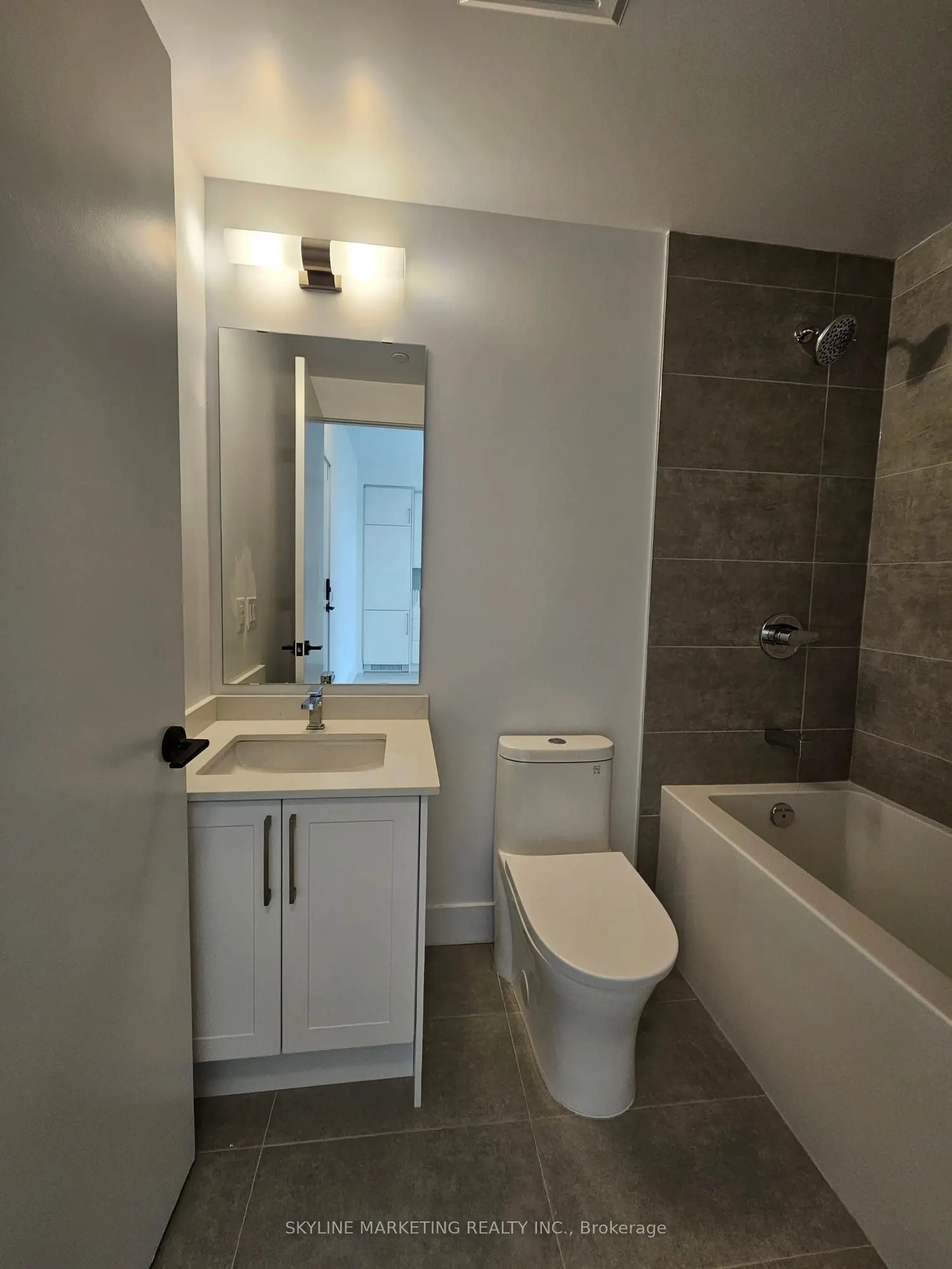 2450 Old Bronte Road, #240