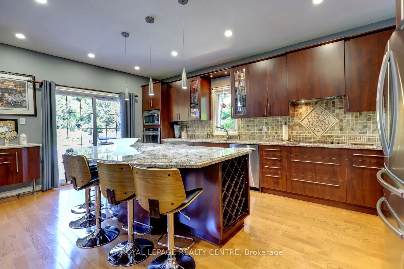 102 Kenpark Avenue