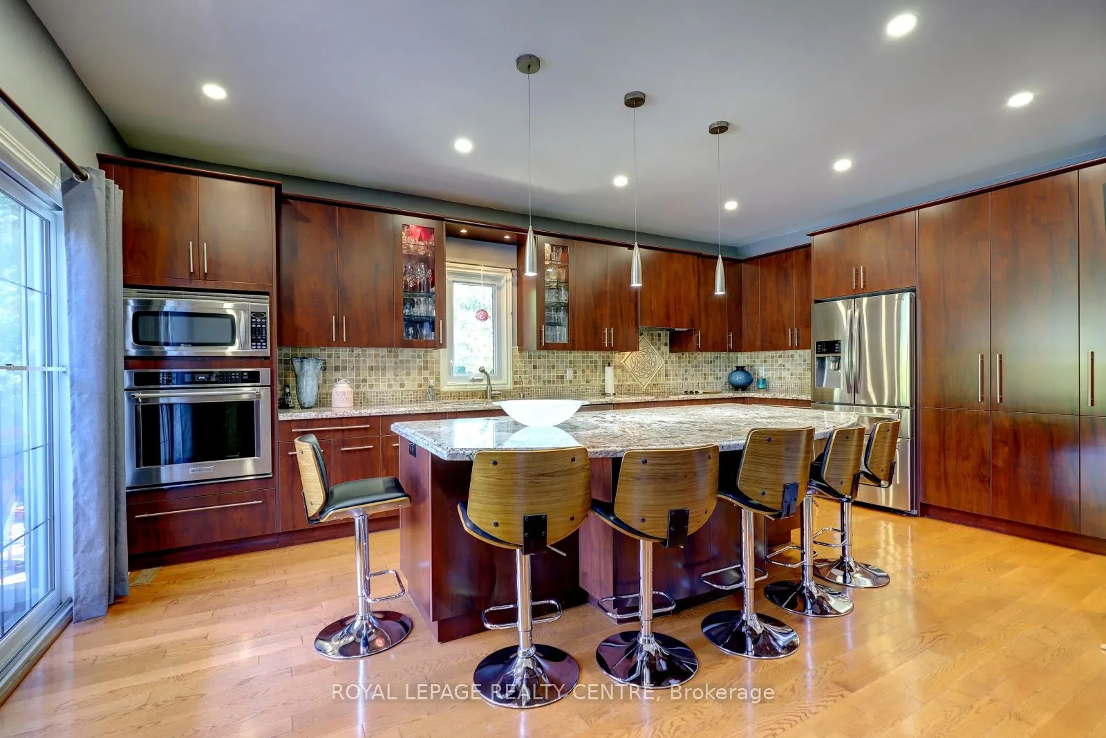 102 Kenpark Avenue