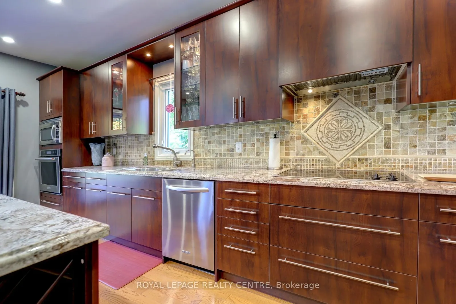 102 Kenpark Avenue